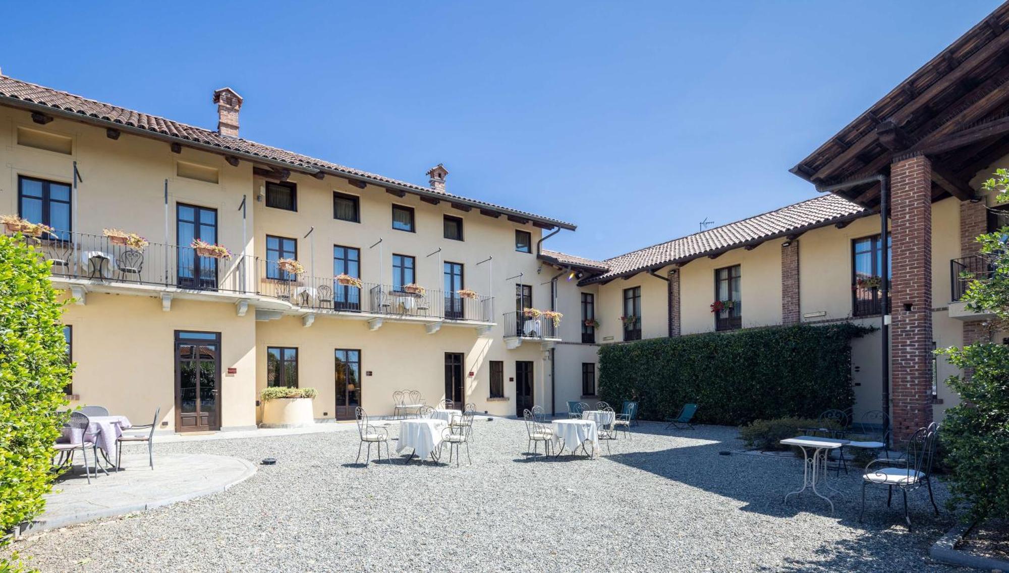 Best Western Plus Hotel Le Rondini San Francesco al Campo Exterior photo