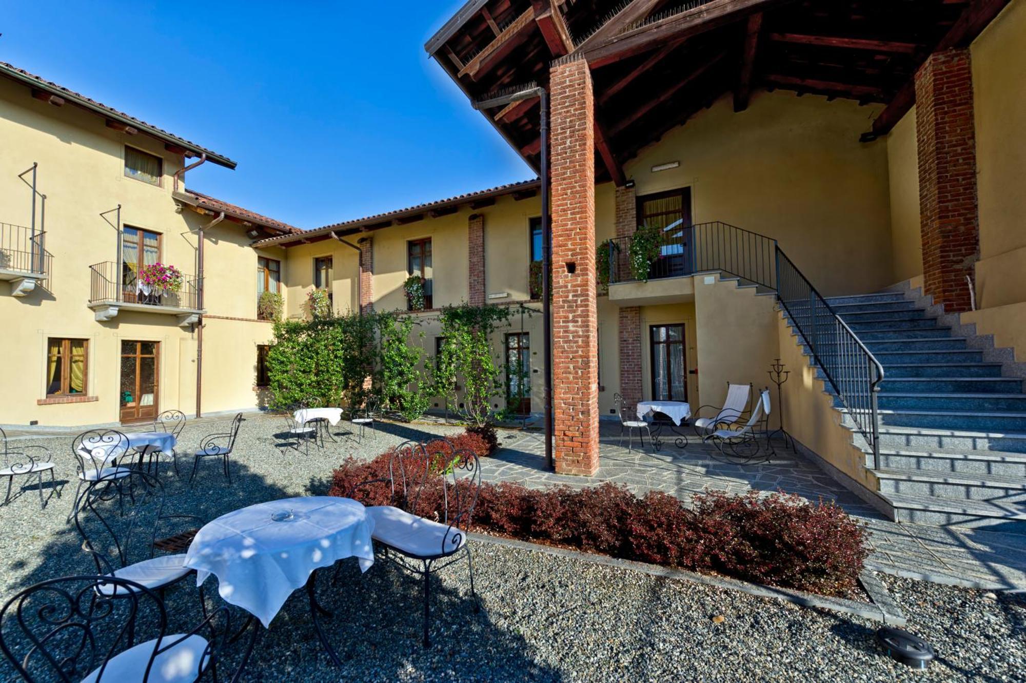 Best Western Plus Hotel Le Rondini San Francesco al Campo Exterior photo